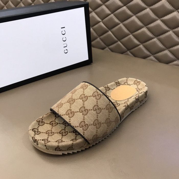 Gucc* Sandal 210
