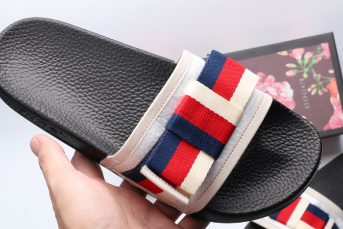 Gucc* Sandal23