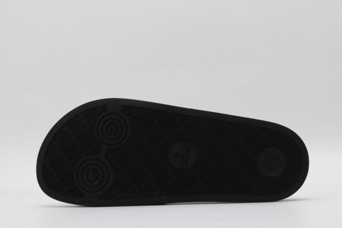 Gucc* Sandal54