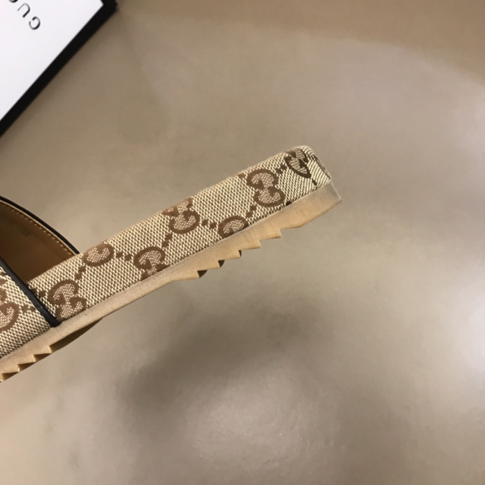 Gucc* Sandal 210