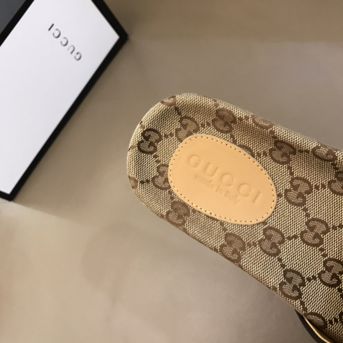Gucc* Sandal 210