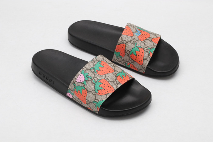 Gucc* Sandal44