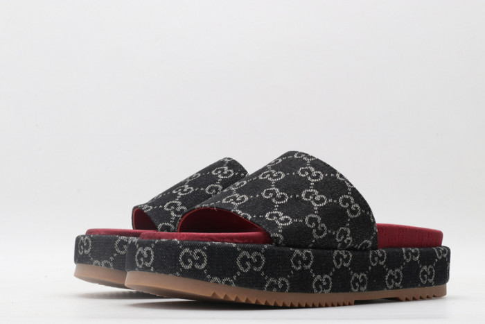 Gucc* Sandal75