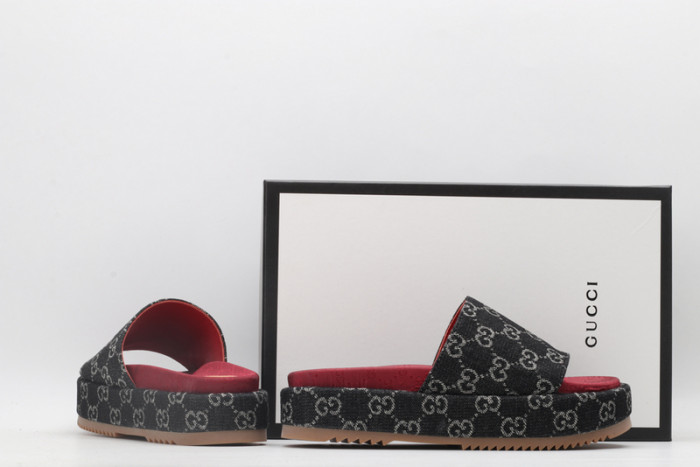 Gucc* Sandal75