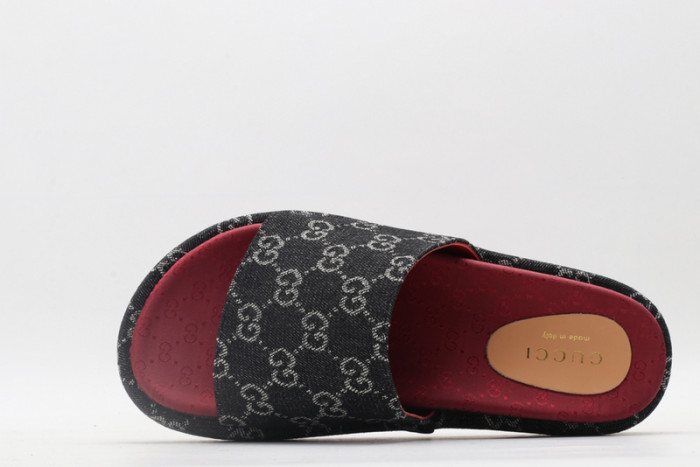 Gucc* Sandal75