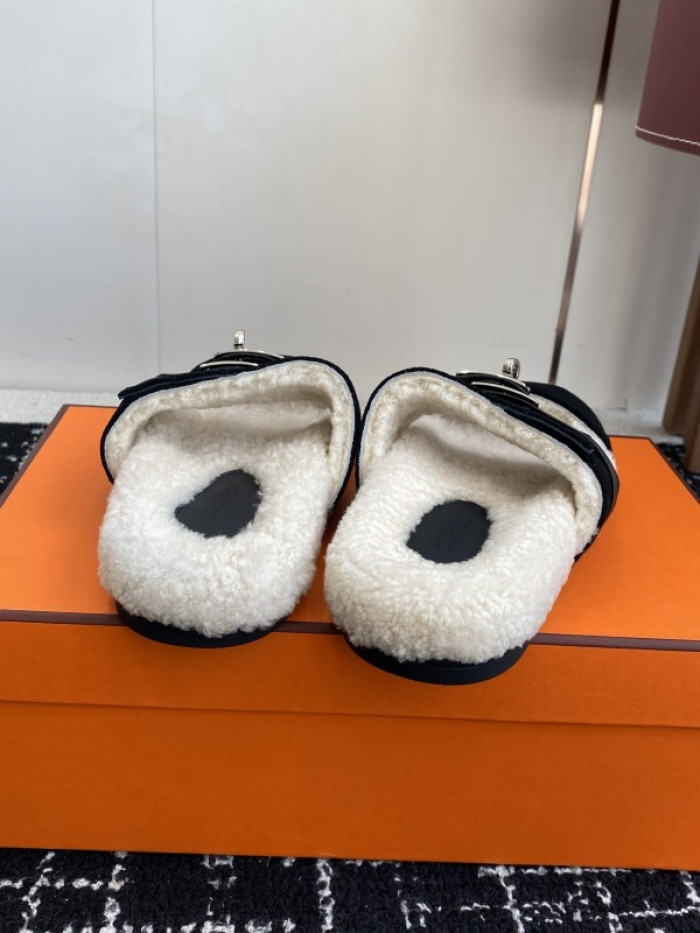 Balenciag* Sandal