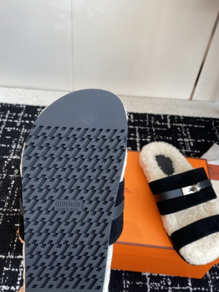 Balenciag* Sandal