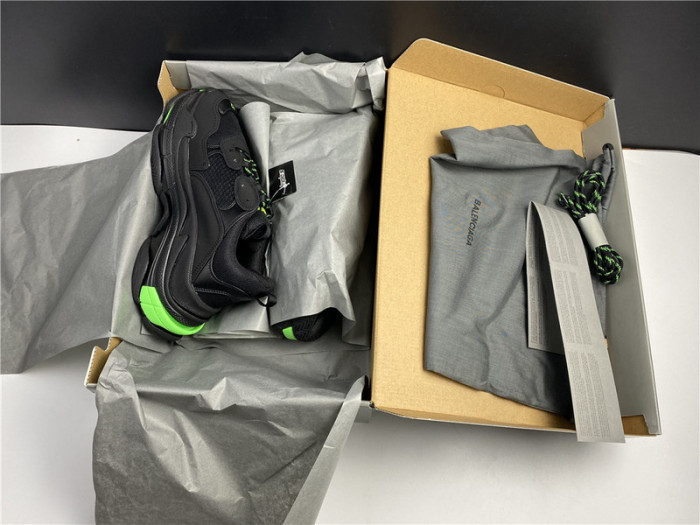 TRIPLES TRAINER SNEAKERS 2000024