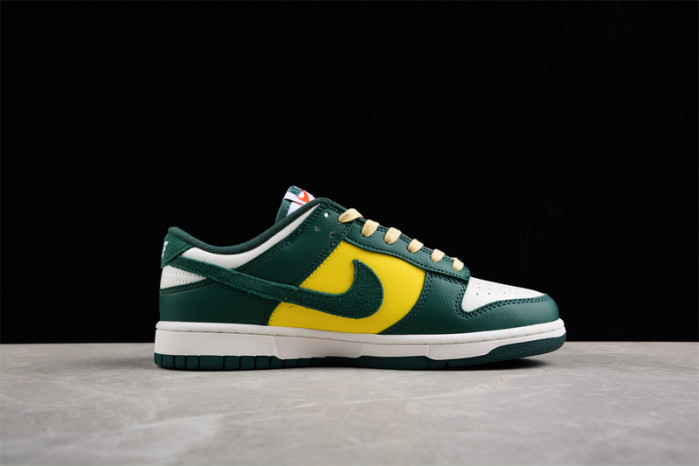 Nike Dunk Low SE Noble Green (Women