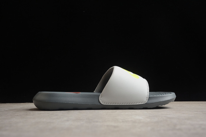 NIKE SANDALS N-005