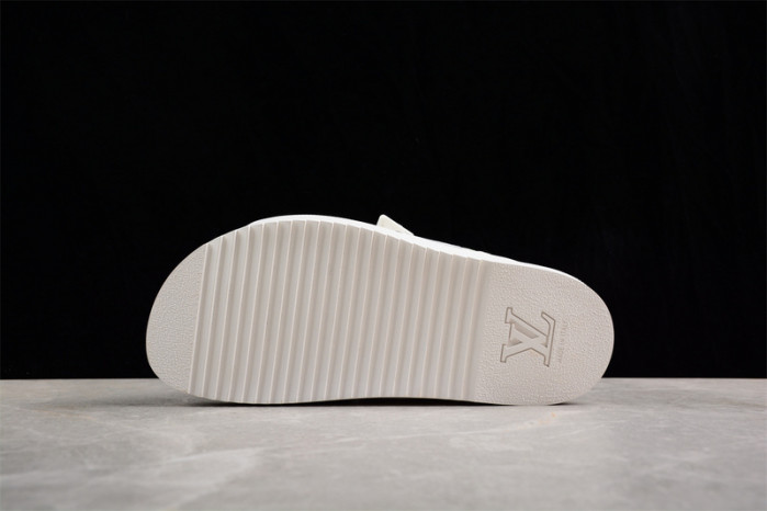 L&V SANDAL32