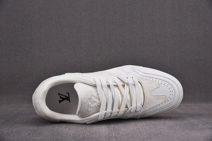 LV SNEAKER LV-000109