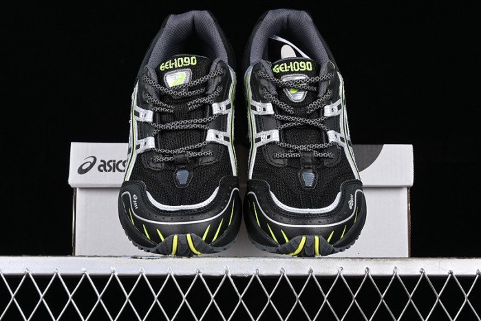 As*ic*s gel 1090