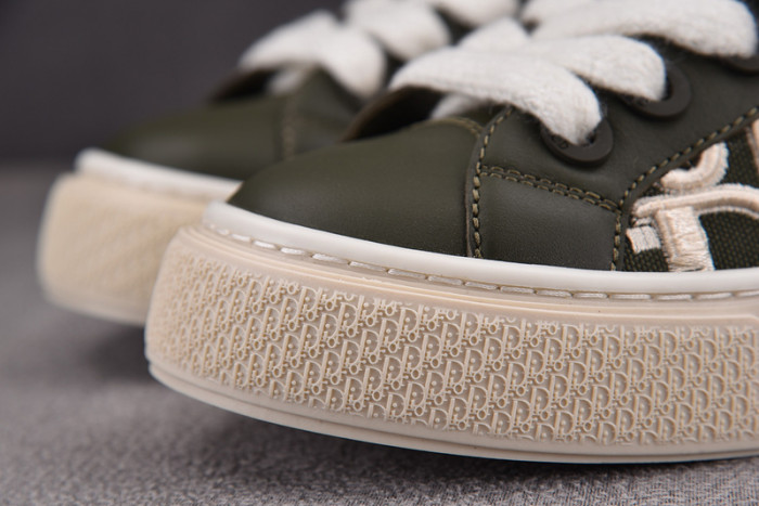 D10r b33 sneakers b330013