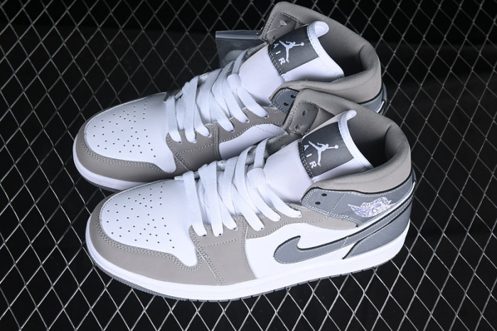 Air Jordan 1 Mid SE