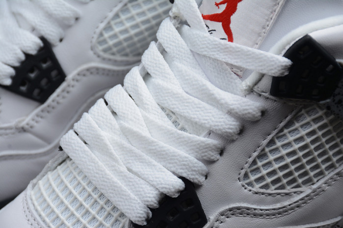 Air Jordan 4 OG “White Cement” 840606-192