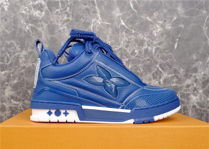 LV SNEAKER LV-000165