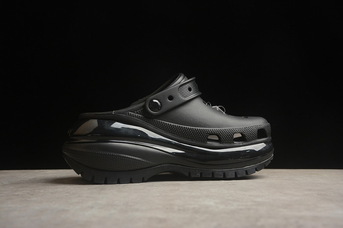CROCS SCANDAL C00027