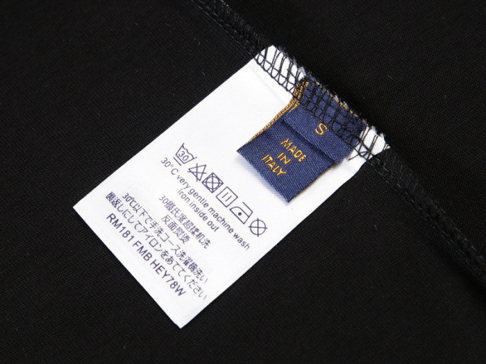 LV CLOTHES V00011