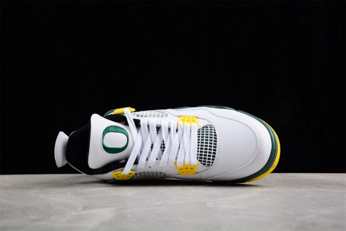 Air Jordan 4 PE