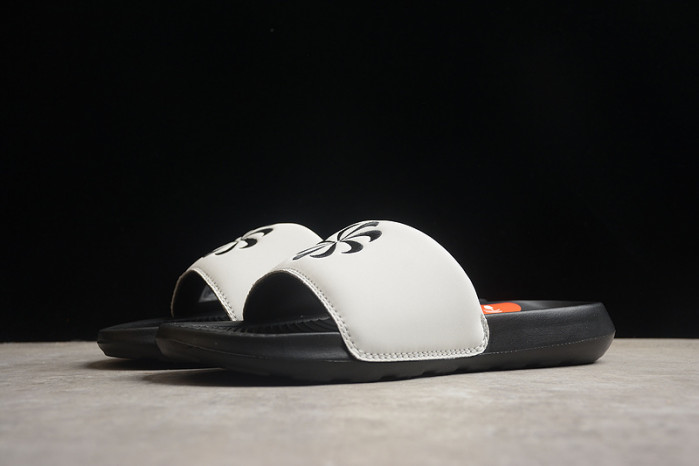 NIKE SANDALS N-007