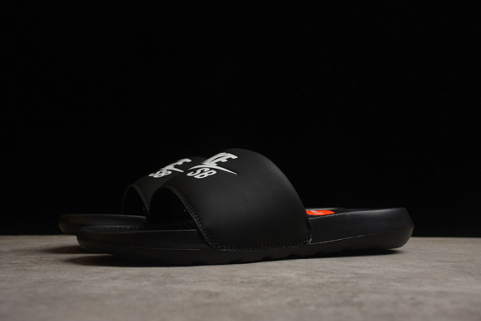 NIKE SANDALS N-027