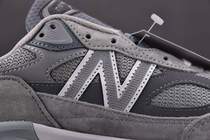 NEW BALANCE SNEAKER NB068