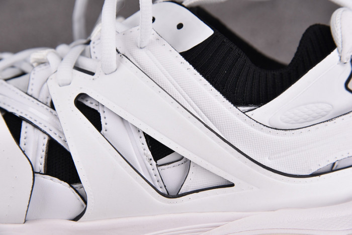 TRACK SNEAKER TS070