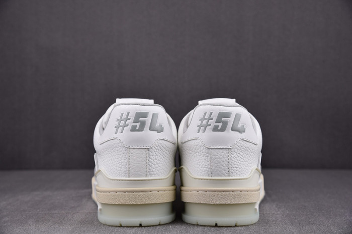 LV SNEAKER LV-000102