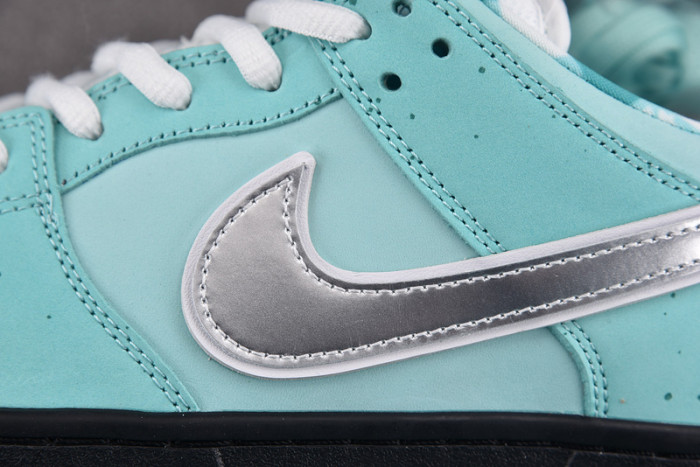 T*f*ny & co. x nike dunk low bv1310-402