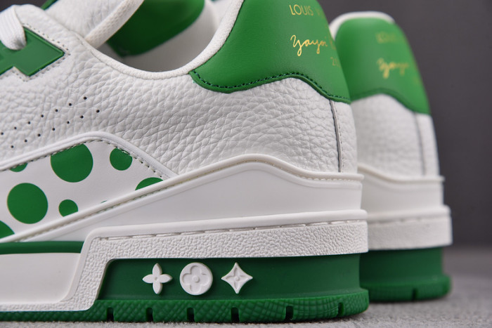 LV SNEAKER LV-000140
