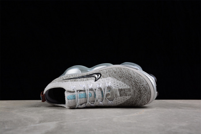 NIKE WMNS AIR MAX SCORPION FLYKNIT