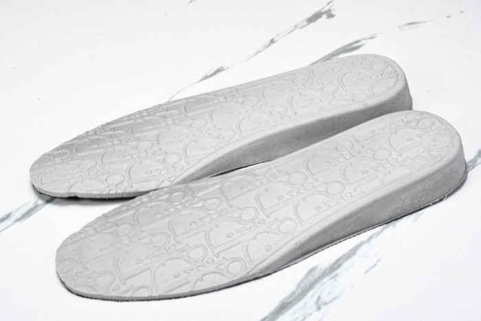 D10r b33 sneakers b330017