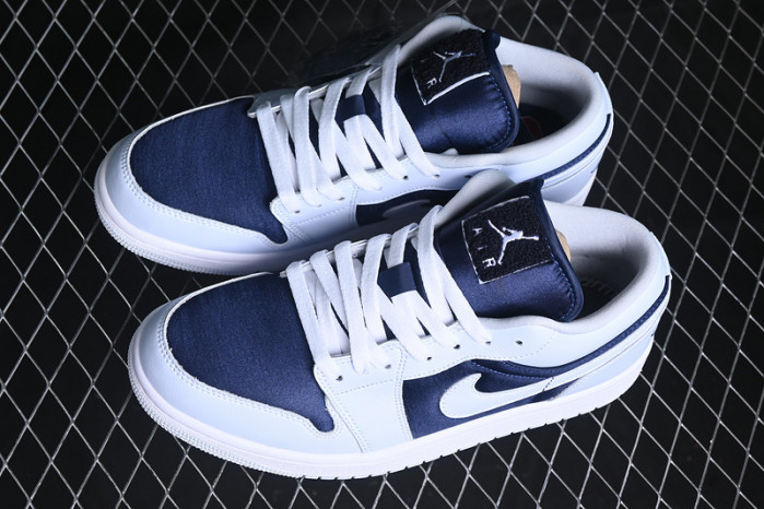 WMNS AIR JORDAN 1 LOW SE
