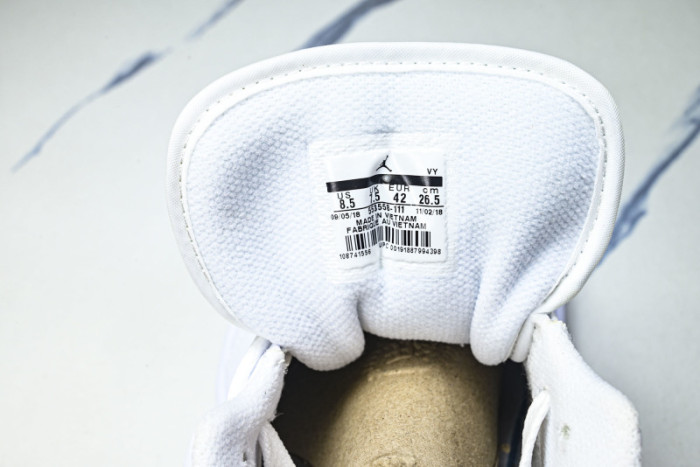 Air Jordan 1 Retro Low 