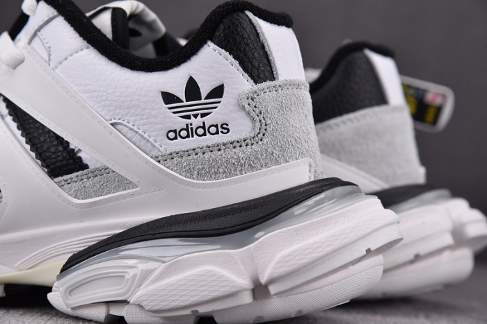 TRACK SNEAKER TS057
