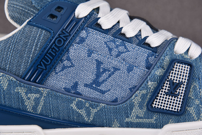 LV SNEAKER LV-000106