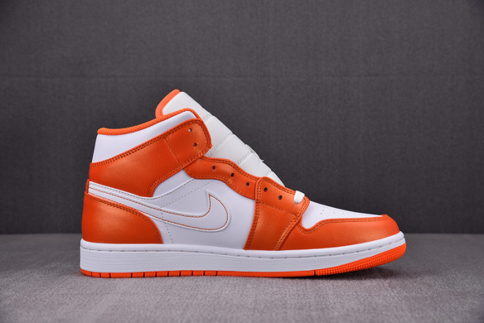 Air Jordan 1 Mid SE 