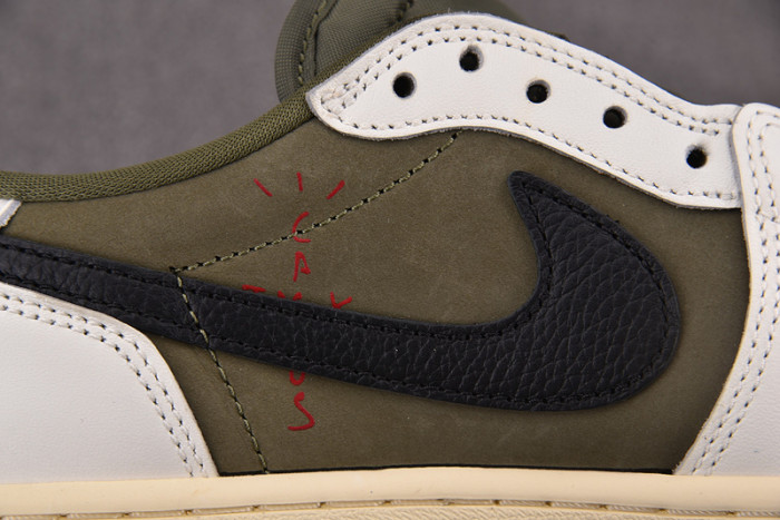 Travis Scott x Air Jordan 1 Low OG DM7866-200