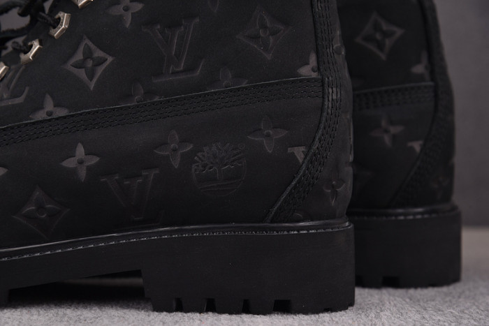LV BOOTS L000044