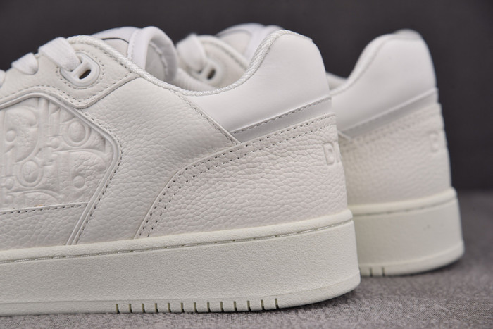 D10r b33 sneakers b330024