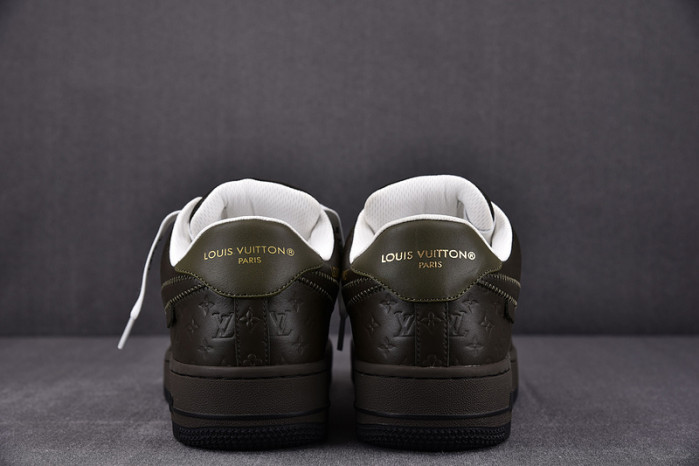 l**is V*t*n x nike air force la07