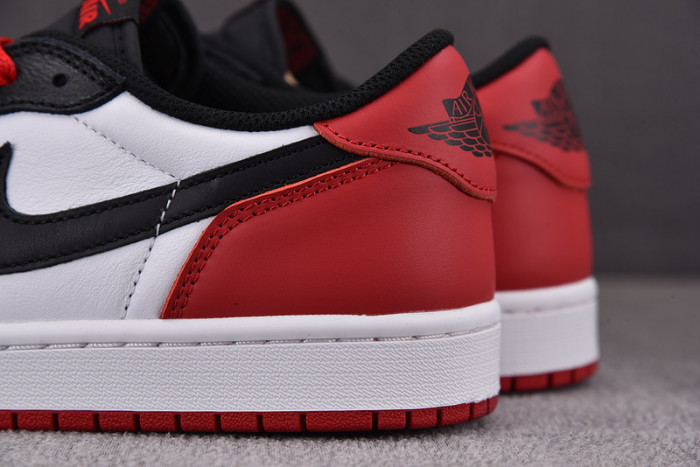 Jordan 1 Retro Low OG Black Toe (2023) CZ0790-106