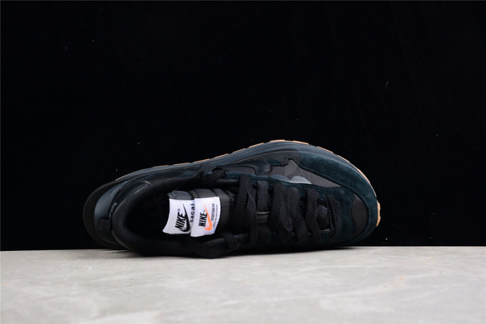 NIKE VAPORWAFFLE SACAI