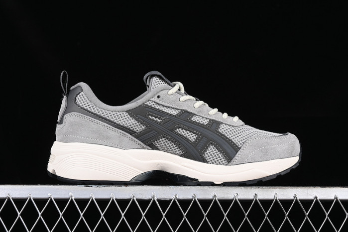As*ic*s gel 1090v2