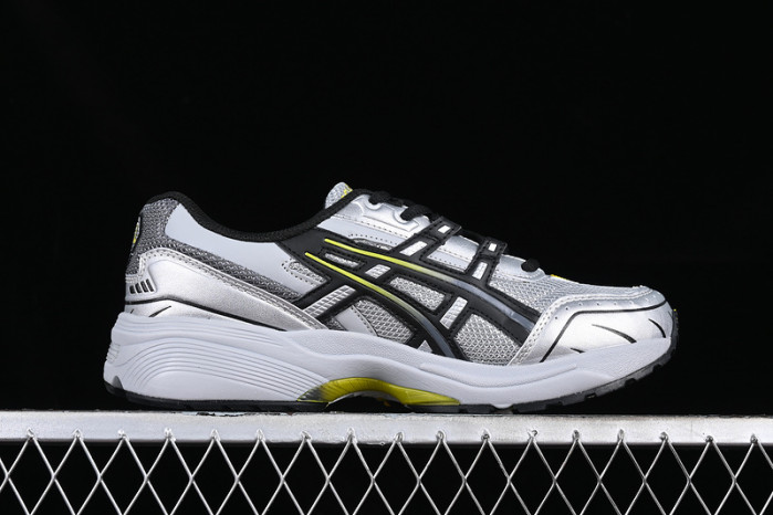 As*ic*s gel 1090