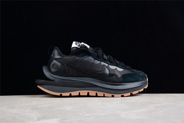 NIKE VAPORWAFFLE SACAI