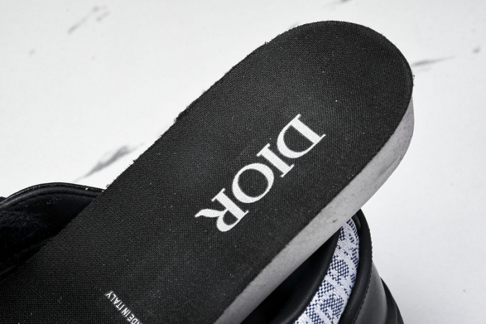 D10r b33 sneakers b330017