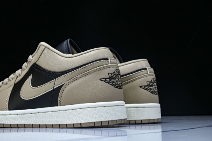 Wmns Air Jordan 1 Low 