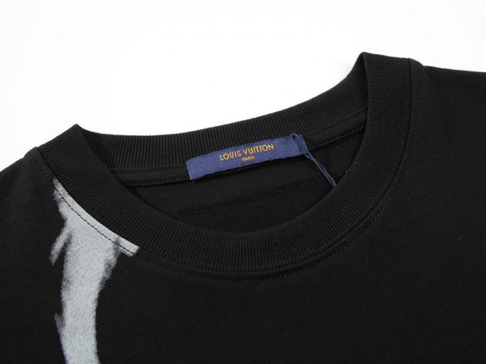 LV CLOTHES V00011